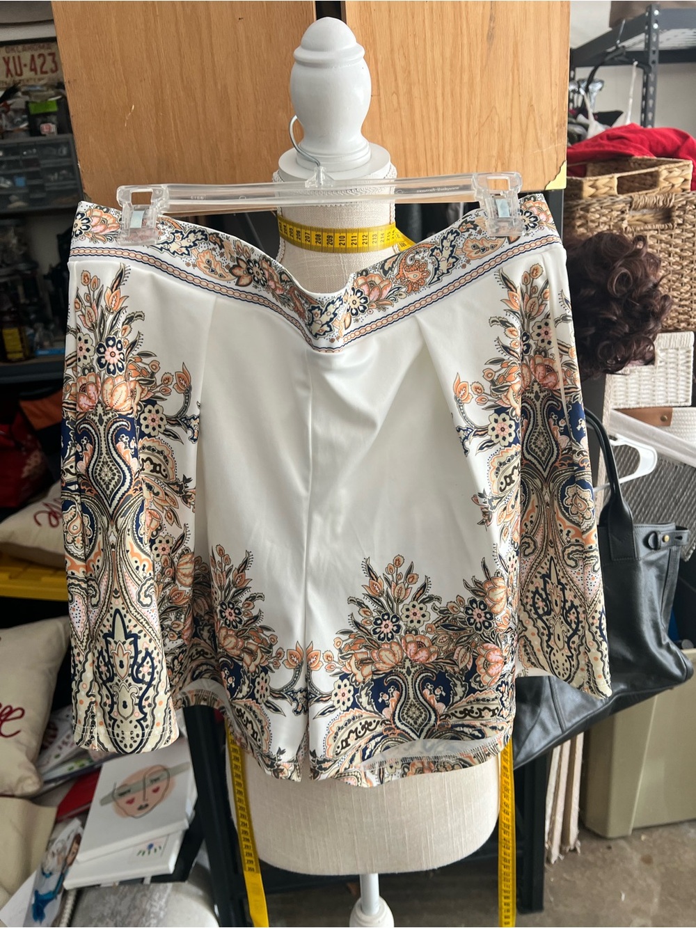 Women's Ivory Paisley Print Shorts - Elegant Floral Design